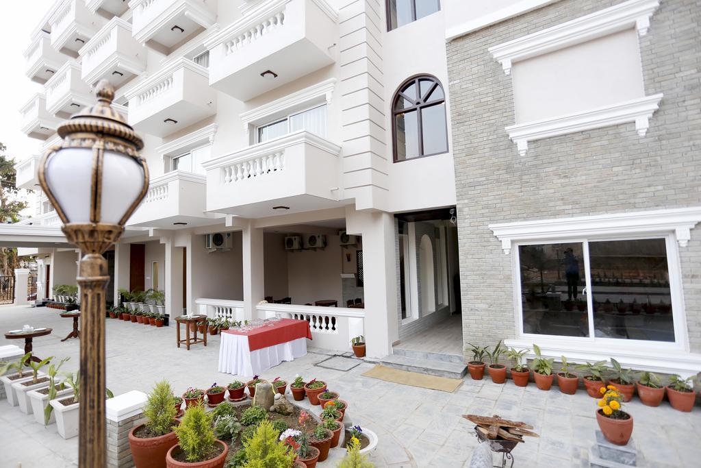 Da Yatra Courtyard Hotel Pokhara Exterior foto