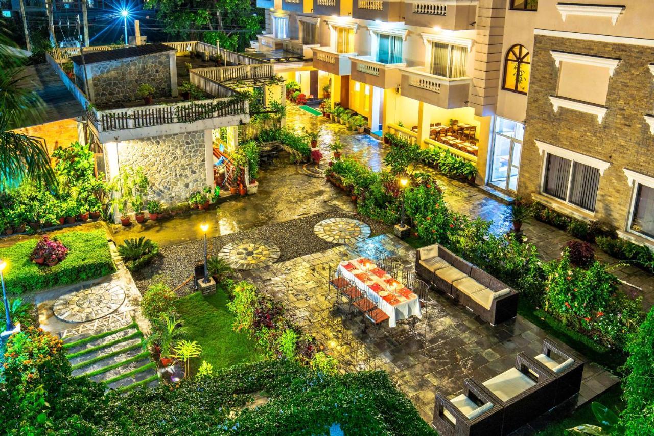 Da Yatra Courtyard Hotel Pokhara Exterior foto